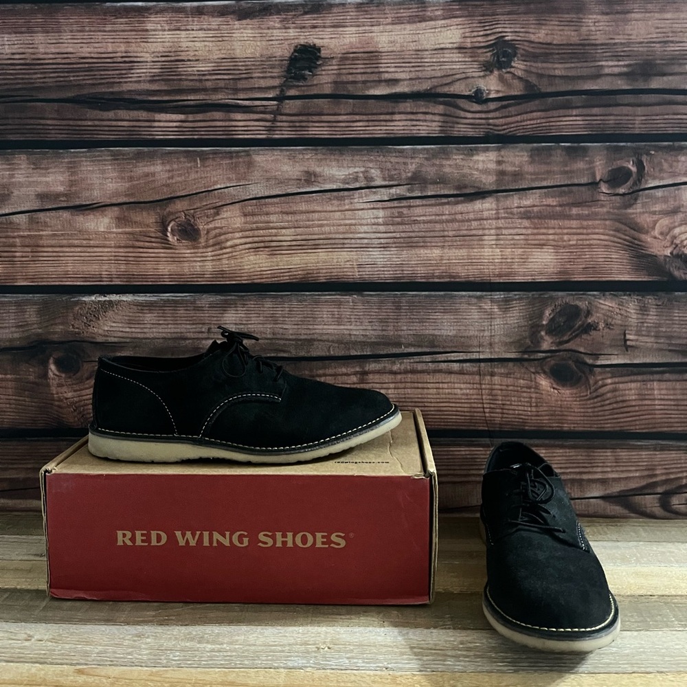 Red Wing Weekender oxford
Color: Black suede
Size 10D